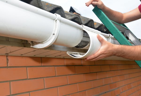 Cost of Gutter Maintenance in Saint George